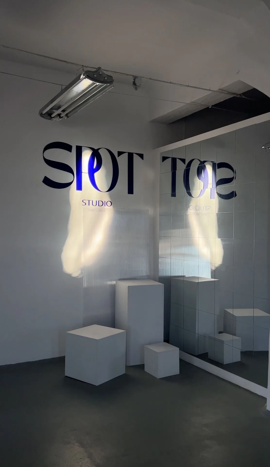 Using a photography studio, photo sessions, events, and workshops in Wrocław