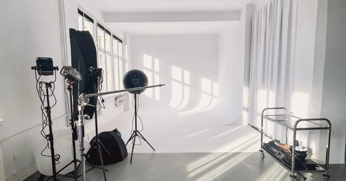 Spot Studio Studio fotograficzne Wrocław, cyklorama i sprzęt w cenie | SPOT Studio